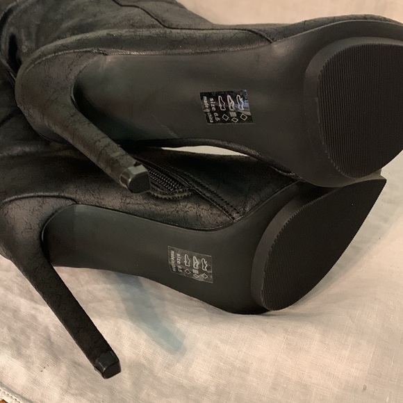 High heel boots - Picture 5 of 5